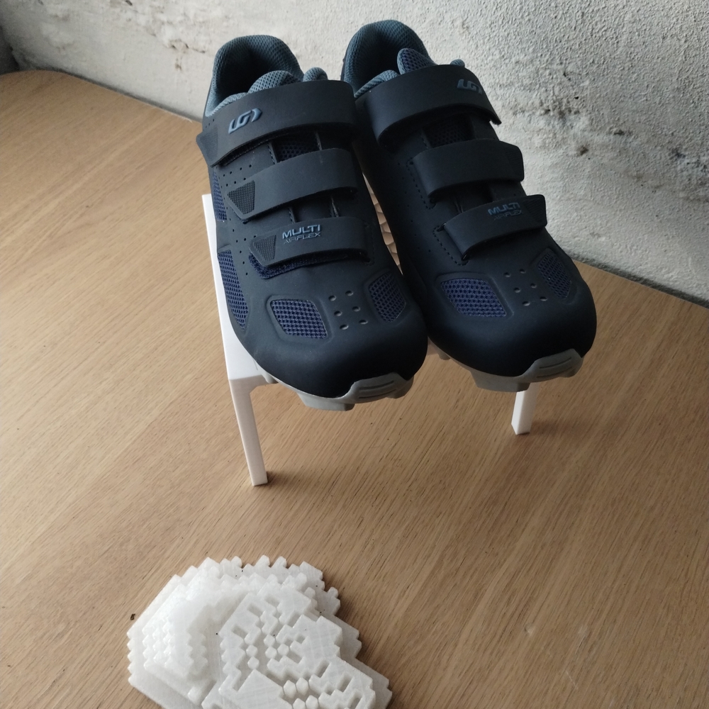 LG Dark Blue and Black Bike Shoes